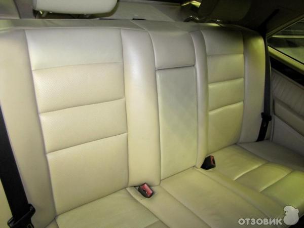 Автомобиль Mercedes-Benz E220 W124 фото