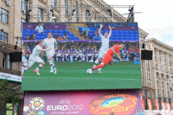 Фанзона Чемпионата Европы по футболу 2012 на Крещатике (Украина, Киев) фото