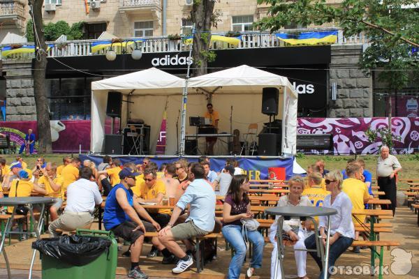 Фанзона Чемпионата Европы по футболу 2012 на Крещатике (Украина, Киев) фото