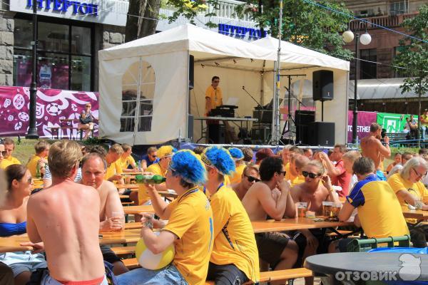Фанзона Чемпионата Европы по футболу 2012 на Крещатике (Украина, Киев) фото