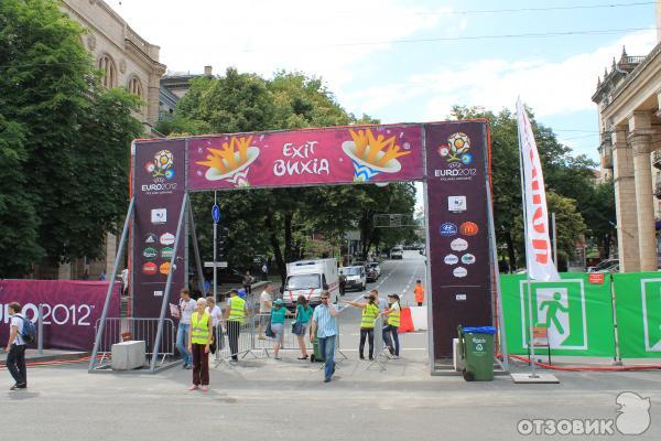 Фанзона Чемпионата Европы по футболу 2012 на Крещатике (Украина, Киев) фото