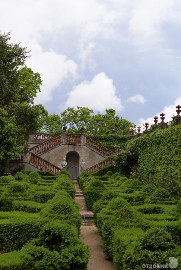 парк del laberint d'horta (испания, барселона) фото