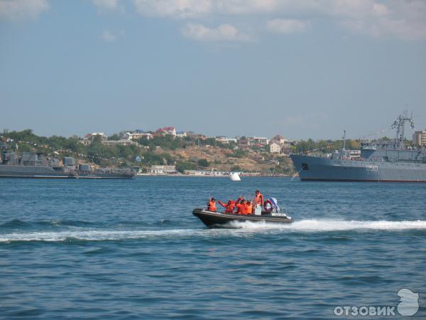 Парад кораблей в Севастополе в честь Дня военно-морского флота фото