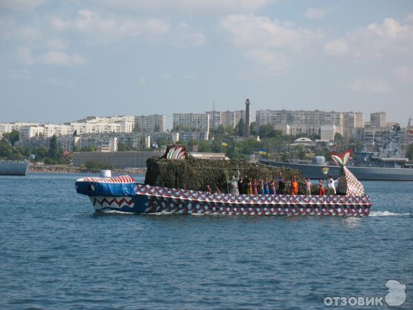 Парад кораблей в Севастополе в честь Дня военно-морского флота фото