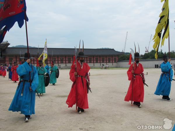 Дворец Кёнбоккун (Южная Корея, Сеул) фото