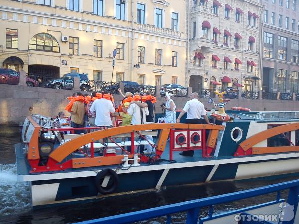 Прогулка на катере по каналам и рекам Санкт-Петербурга (Россия, Санкт-Петербург) фото