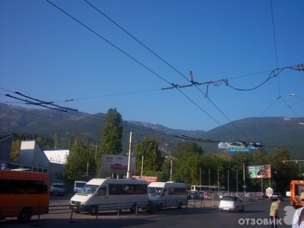 Троллейбусный маршрут Симферополь-Ялта (Украина, Крым) фото