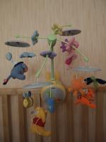 Музыкальный мобиль TOMY "Винни-Пух" фото
