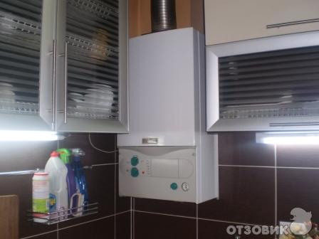 Двухконтурный настенный газовый котел Vaillant Atmomax Pro VUW 240 фото