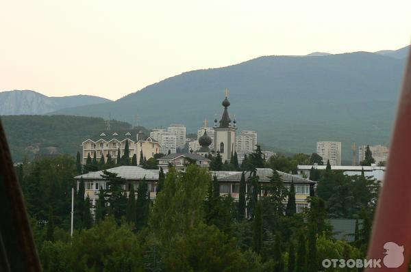 Храм Всех Крымских Святых и Федора Стратилата (Украина, Крым, Алушта) фото