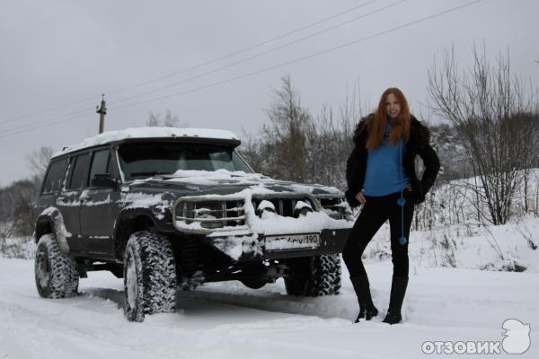 Автомобиль Jeep Cherokee - внедорожник фото