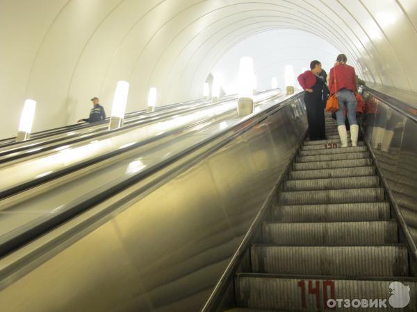 Почему плохо в метро. Станция подъем. худшее метро в россии. отзыв об метро носово.