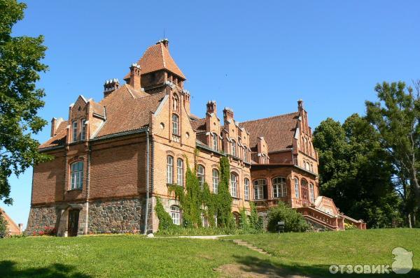 Замок Яунмокас (Латвия) фото