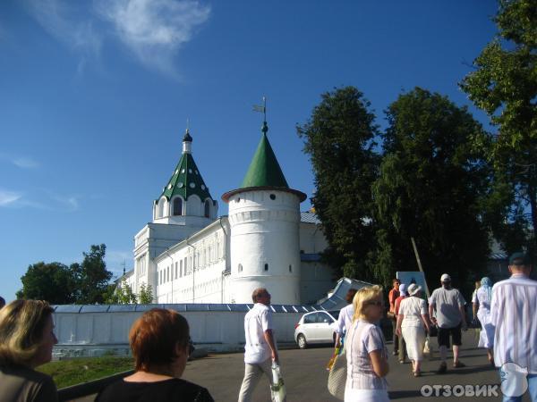 Экскурсия в Свято-Троицкий Ипатьевский монастырь (Россия, Кострома) фото