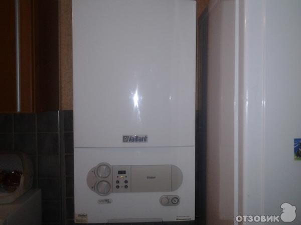 Газовый настенный котел Vaillant TurboTEC Pro VUW 242/3-3 фото